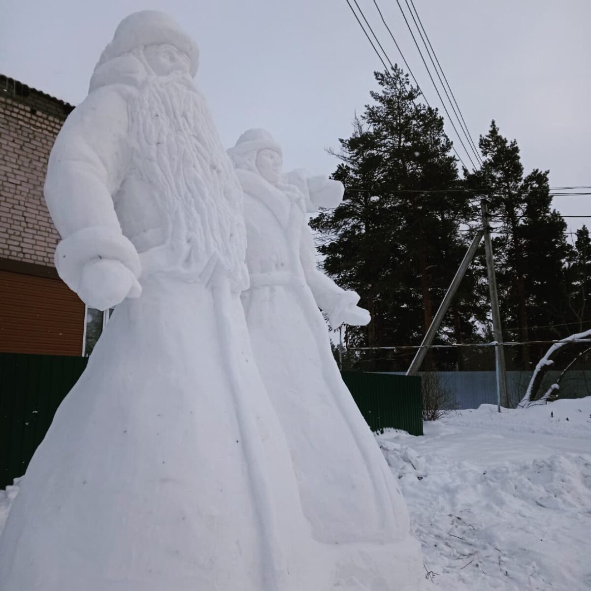 Дедушка Мороз и Снегурочка
