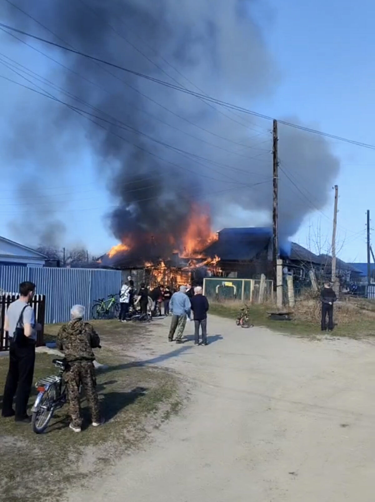 В Инзе загорелся дом | Новости Ульяновска. Смотреть онлайн