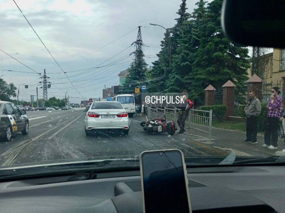 У Речпорта сбили мотоциклиста | Новости Ульяновска. Смотреть онлайн