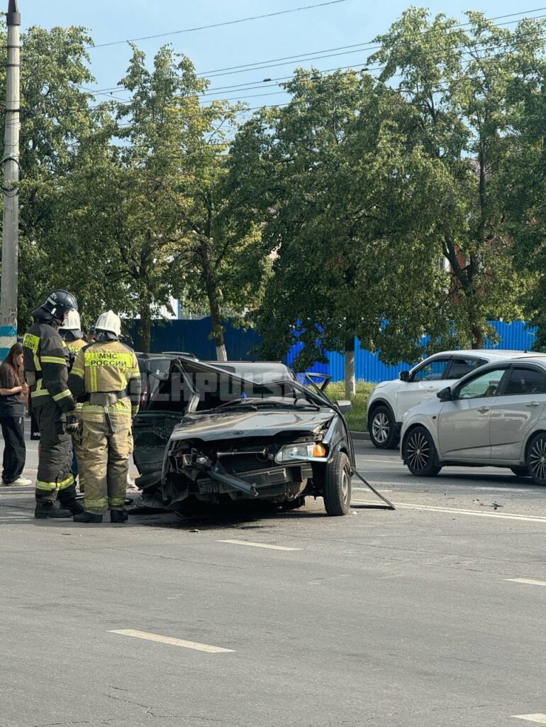 На Туполева произошло серьезное ДТП с пострадавшими | Новости Ульяновска.  Смотреть онлайн